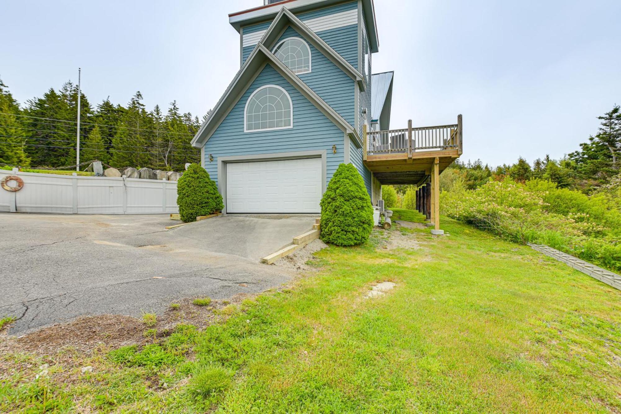 Coastal Maine Home With Deck 4 Mi To Acadia Trails! Bernard Exterior photo