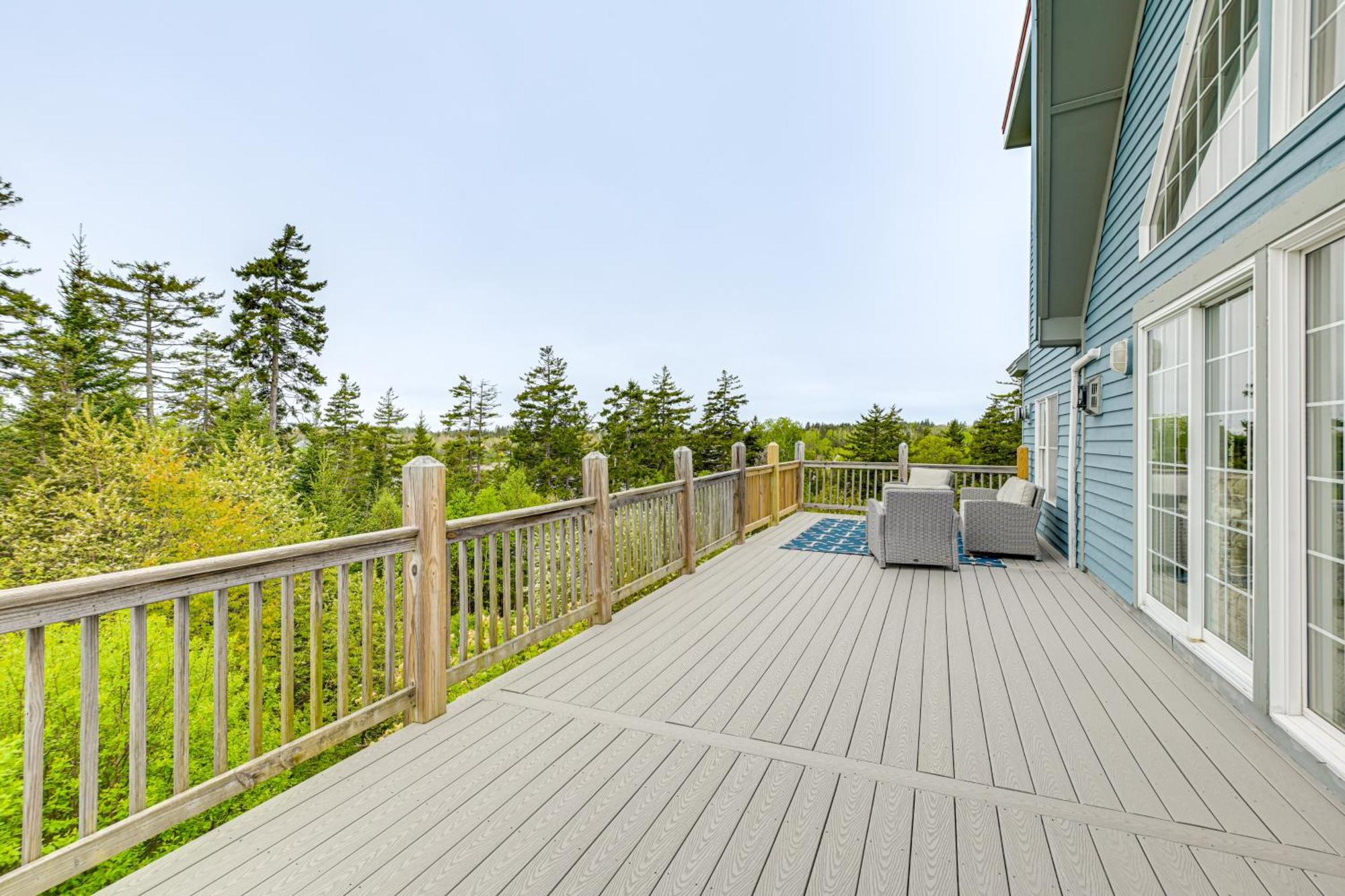 Coastal Maine Home With Deck 4 Mi To Acadia Trails! Bernard Exterior photo